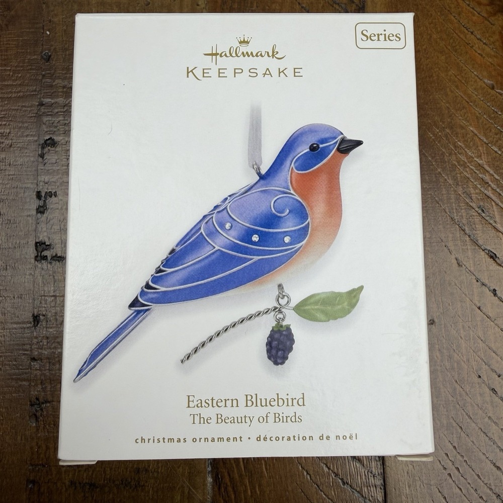 Hallmark Eastern Bluebird Ornament The Beauty of Birds 2010 NIB